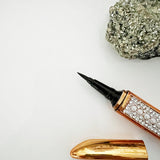 Eyeliner Glue Pen in Black AVARI BEAUTY
