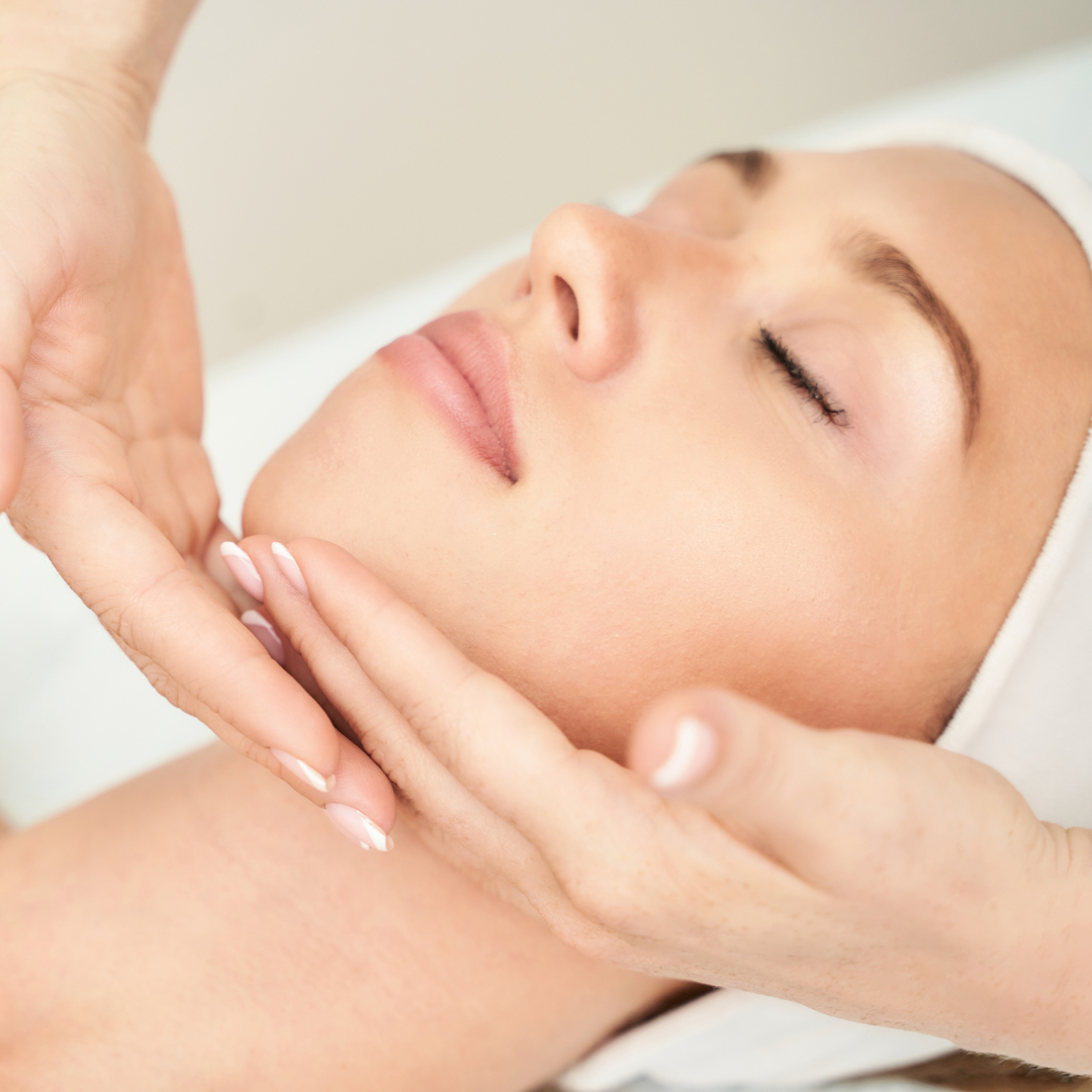 The Magic of Sculpting Facial Massage: Everything You Need To Know About Sculpting Facials