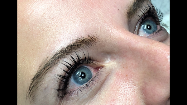 Lash Lift Service Explained: What are the Benefits of a Lash Lift?