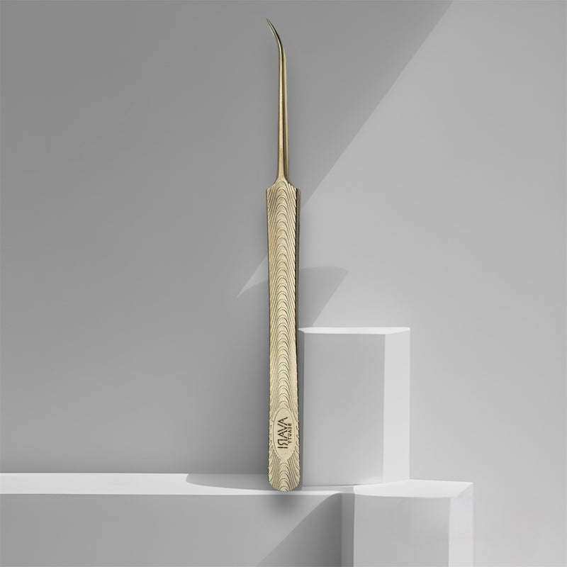 Extended Luxe Isolation Tweezer